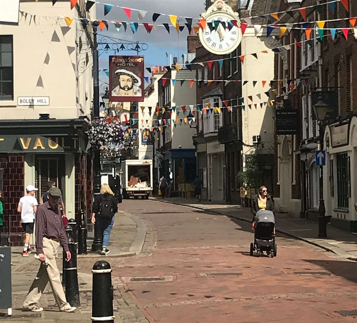Businesses is Rochester High Street have also seen people changing their plans