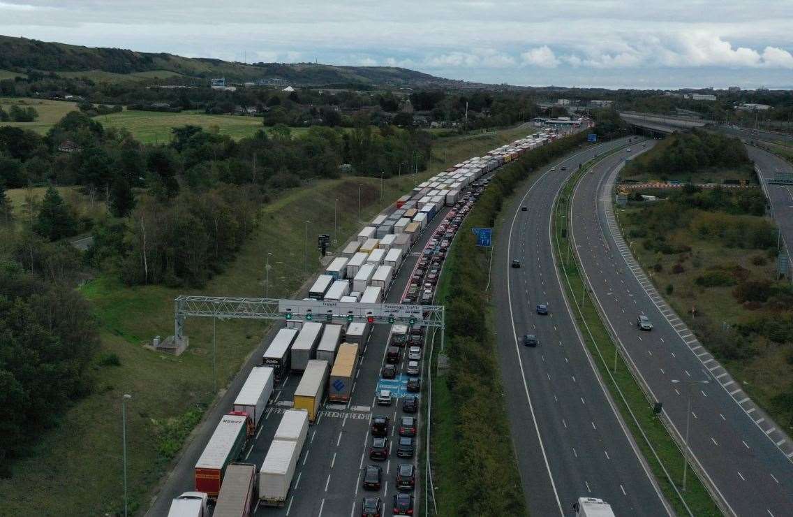 Long queues of lorries due to cross-Channel disruption