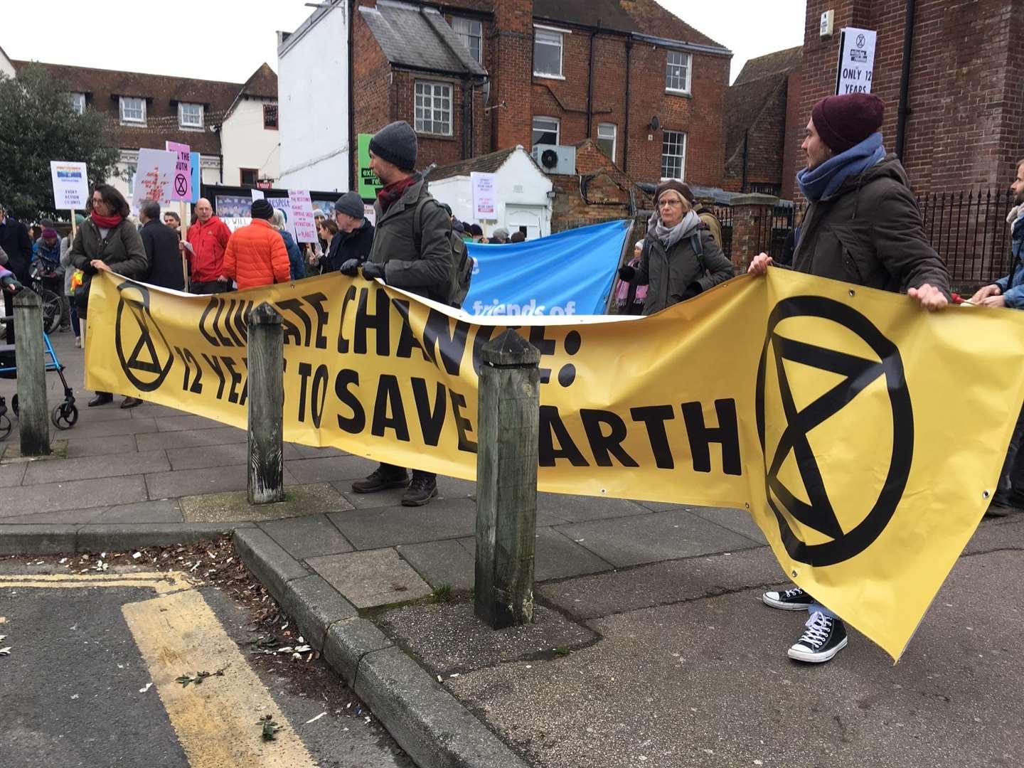 Protesters line the streets in Canterbury (6332454)