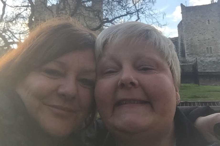 Justine Nield and her terminally-ill sister Lisa Middlecote, who has lost £440 after buying Adele tickets
