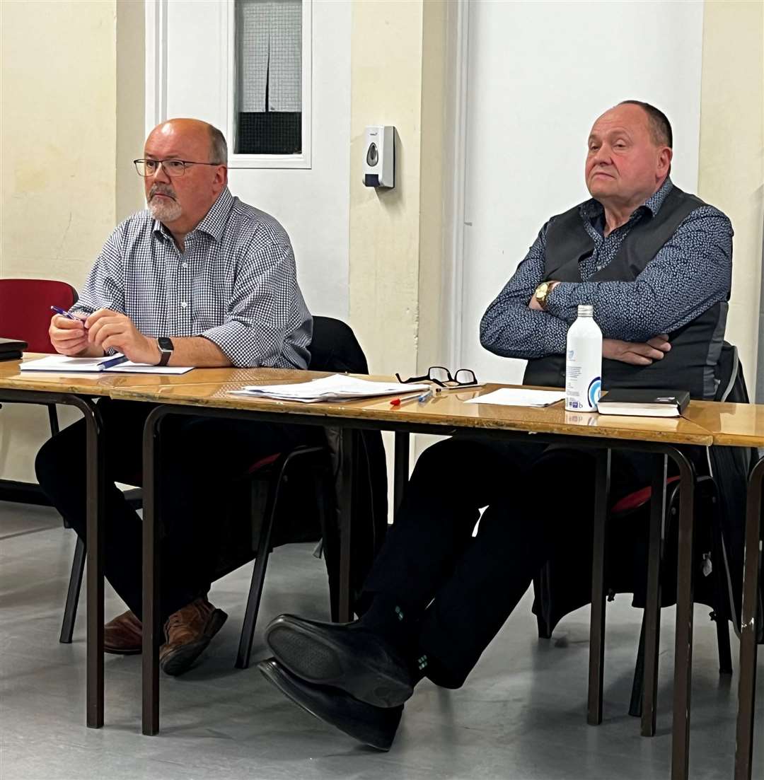 From left: Toby Howe from KCC Highways and Swanscombe and Greenhithe Residents Association chairman Peter Harman at the residents' meeting