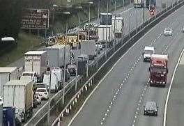 Drivers can expect delays on the M20 between junctions 11a and 11 (7994577)