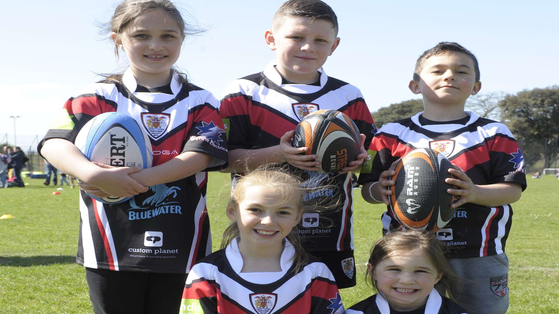 Siena Stickings (8), Ryan Morris (7), Luca Stickings (7), front: Brooke Drummond (8) and Carys Stickings (5) in their new kit