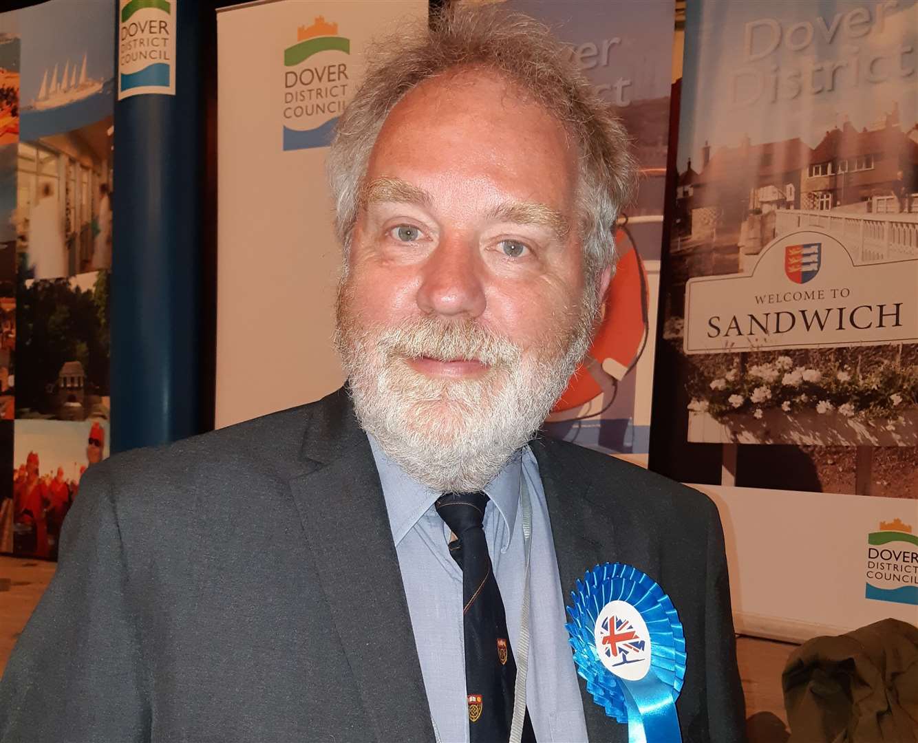 Peter Jull (Con) gained a seat in North Deal