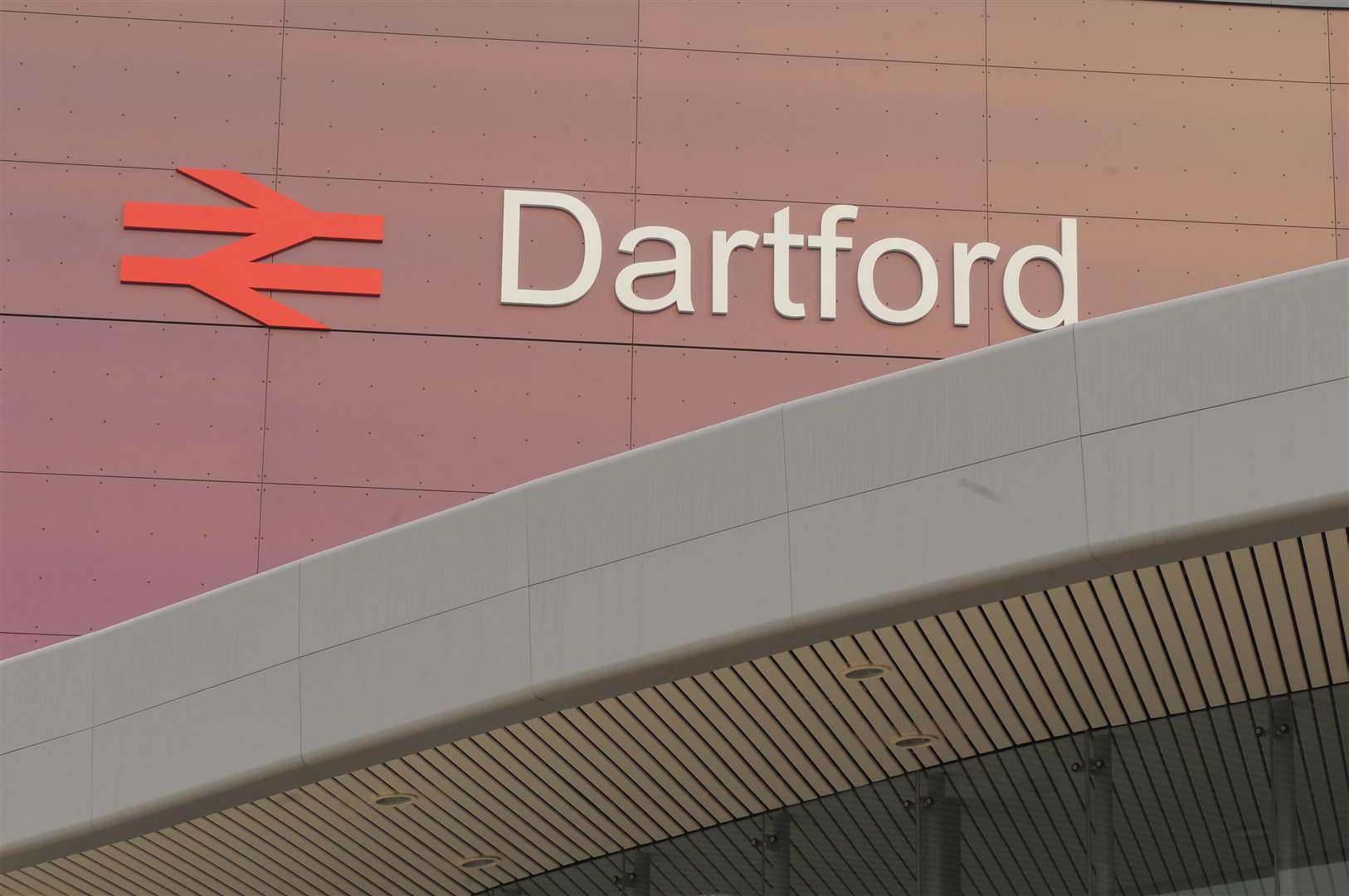 Dartford Train station, Mill Pond Road, Dartford...Official opening...Picture: Steve Crispe..... FM3107089. (4770212)