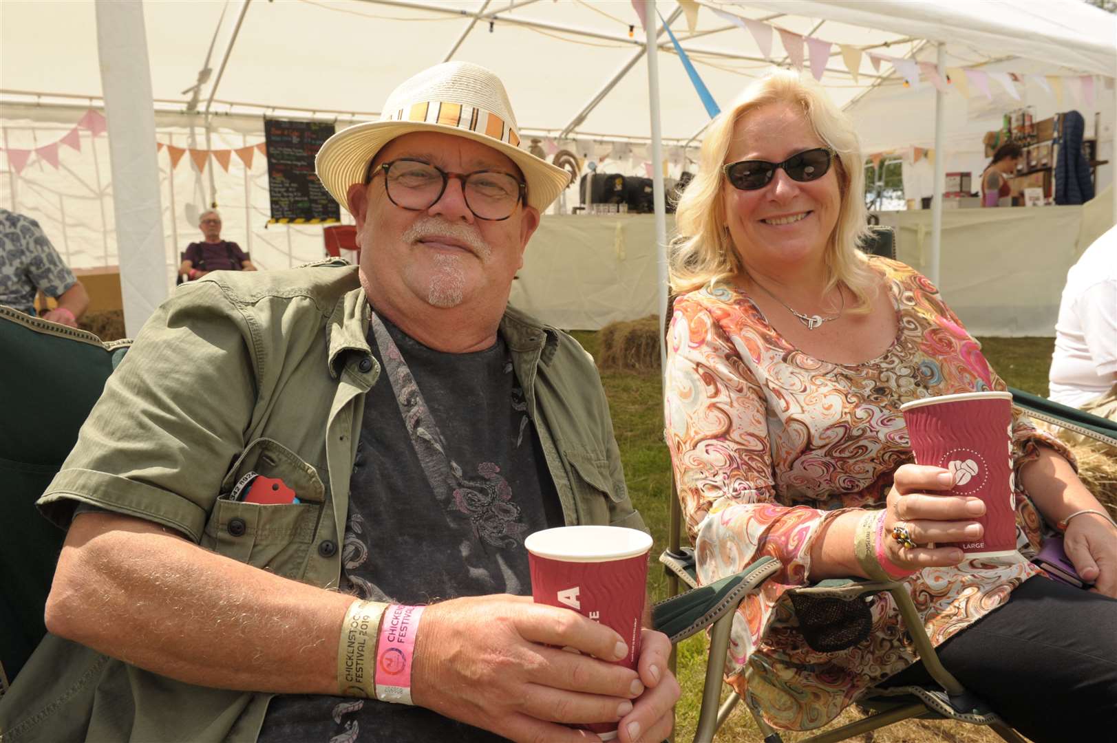 Pett Farm, Pett Lane, Stockbury..Chickenstock Music Festival..Performers Brian Carter and Sally Ironmonger.Picture: Steve Crispe. (14058886)