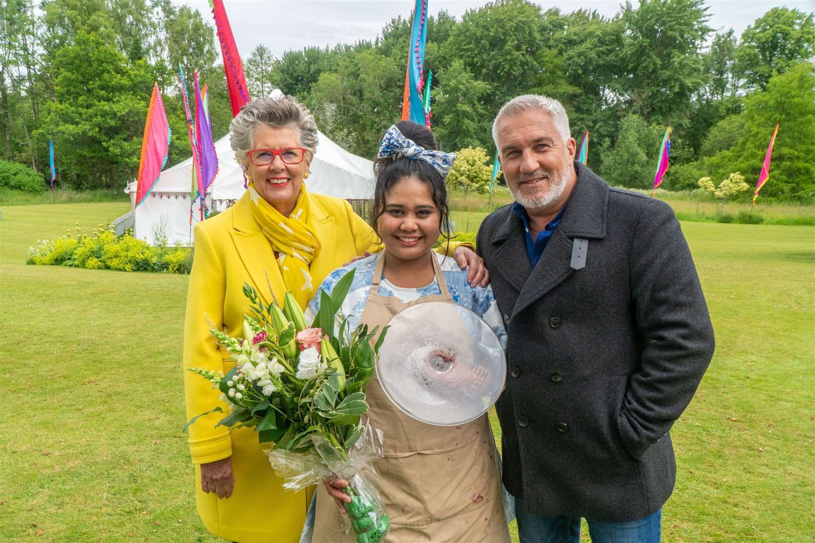 Hollywood judges The Great British Bake Off with Prue Leith