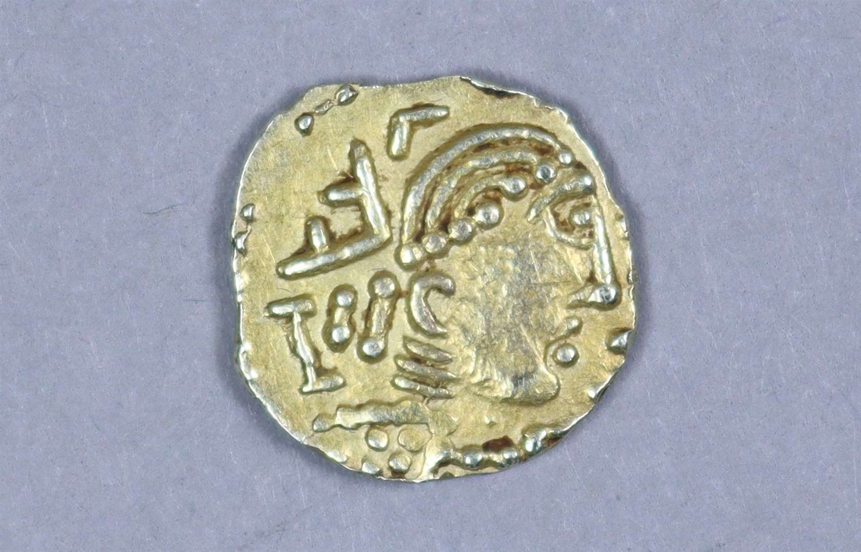 A gold shilling depicting the emperor with a diademed bust is estimated at 8,000 to 10,000 pounds