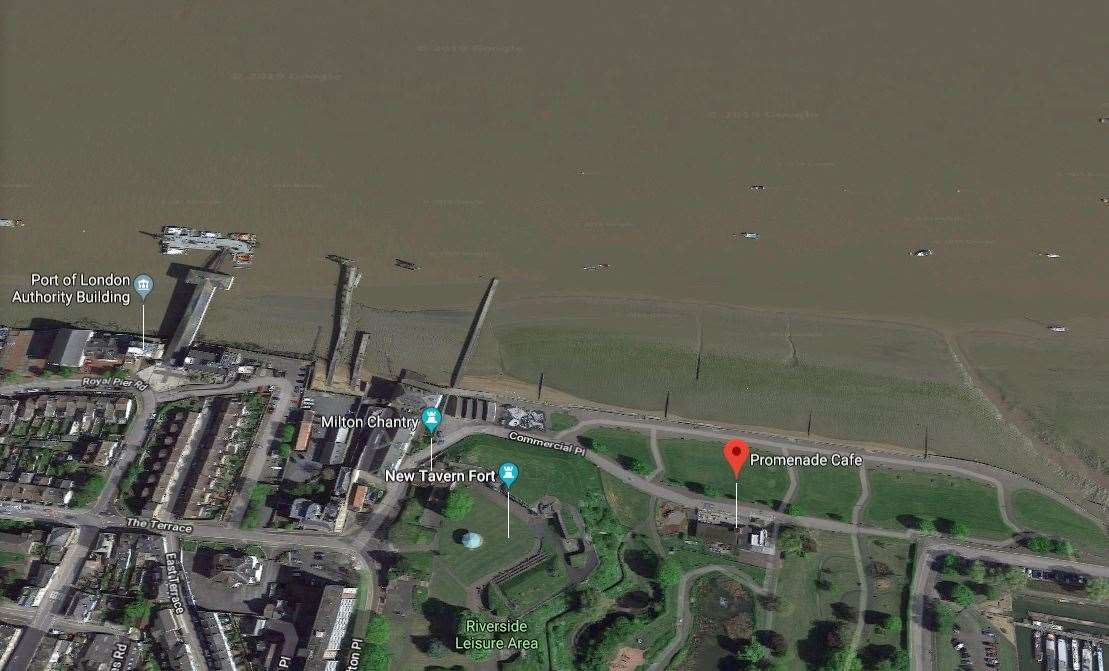 Gravesend Promenade and riverside. Image from Google Maps (21905977)