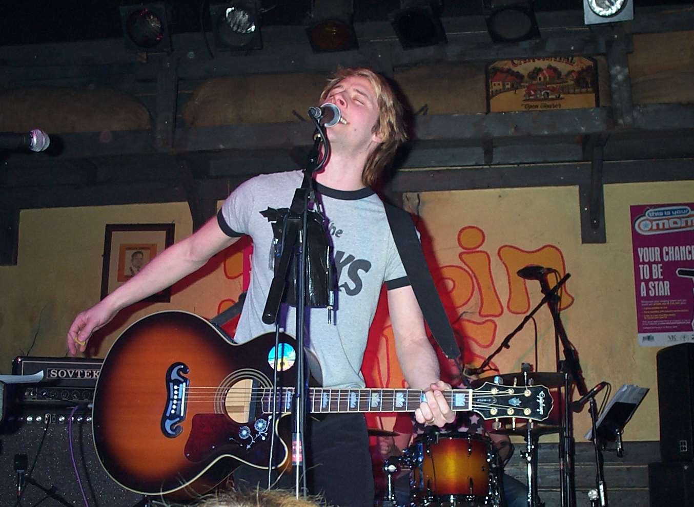 Chesney Hawkes at Jumpin Jaks in 2004