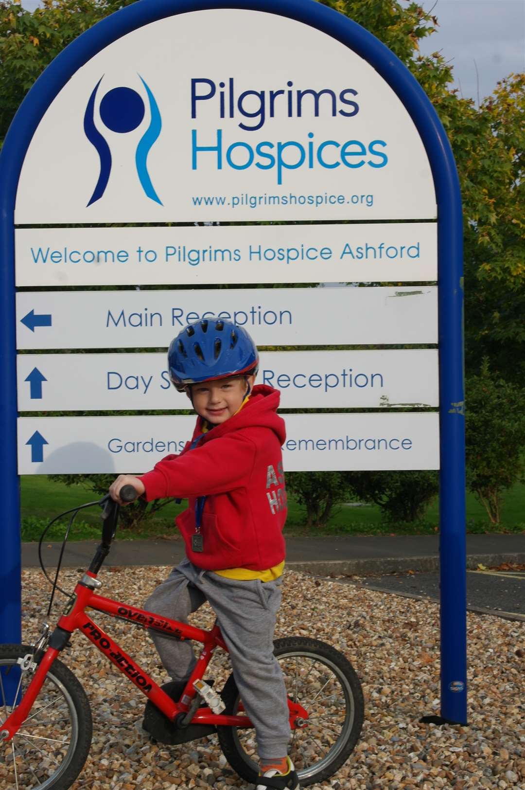 The five-mile ride from Blackwall Road, Willesborough, to Wye was in aid of Pilgrims Hospices and the special care baby unit, raising more than £100 for each.