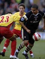 Jerome Thomas fights for the ball. Picture: MATT WALKER