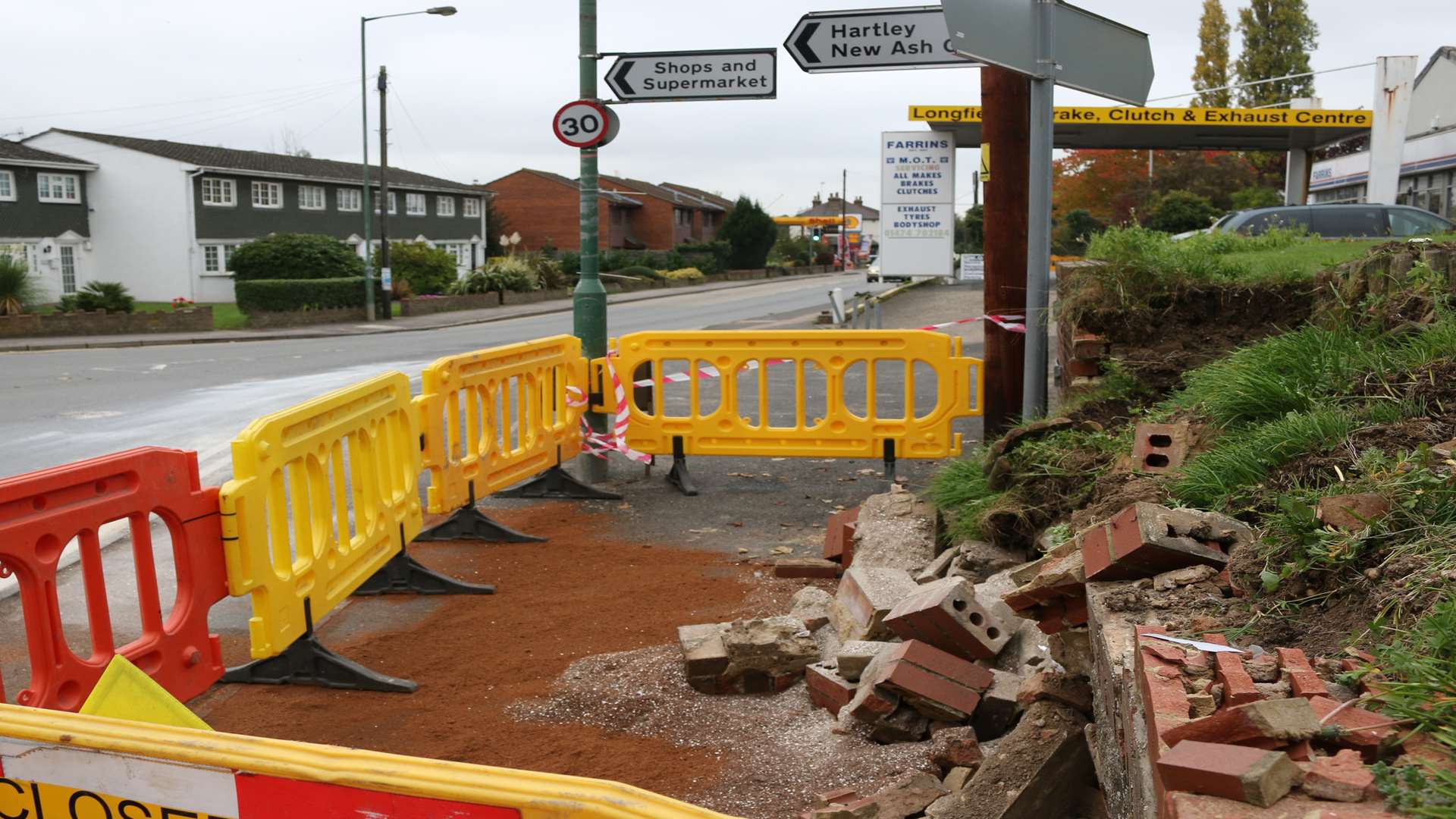 Part of the road has been cordoned off after the Longfield crash. Picture: Tony Stigle