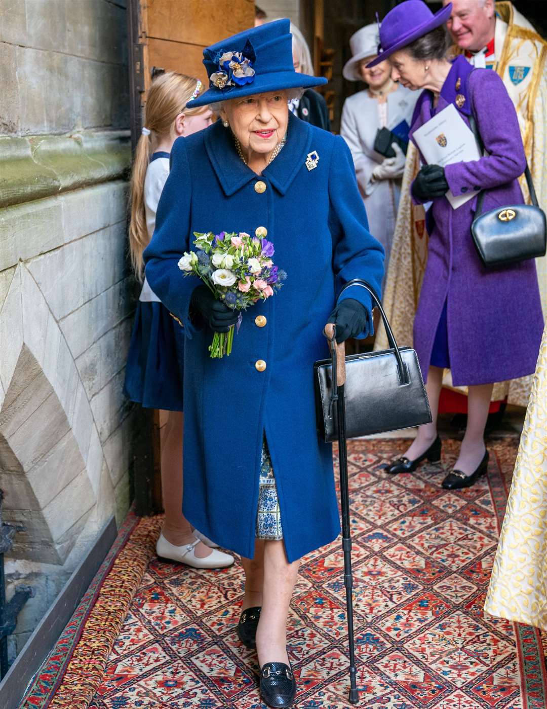 The Queen uses a walking stick in October 2021 (Arthur Edwards/The Sun/PA)