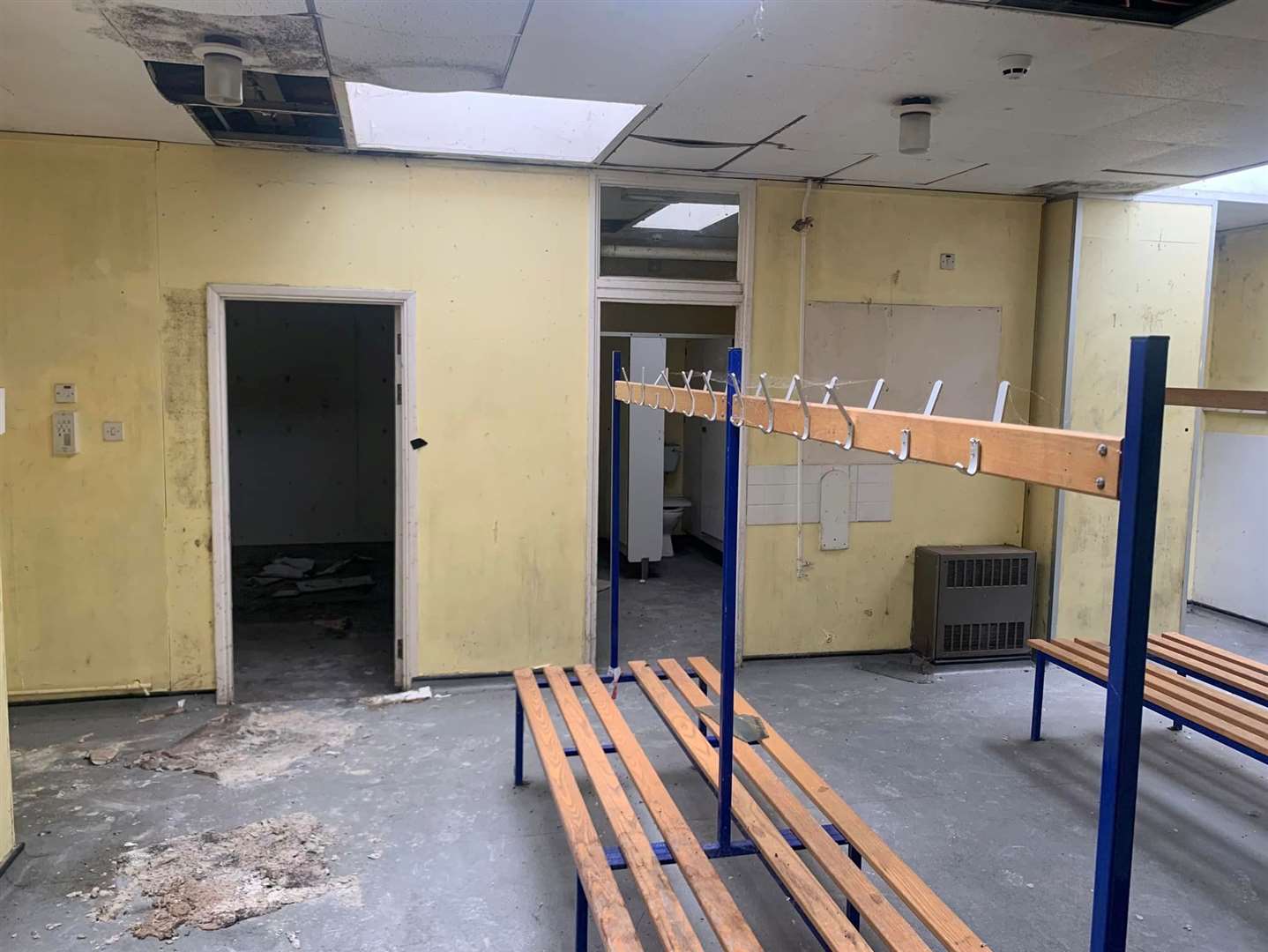 PE changing rooms at the former Oasis Academy Hextable