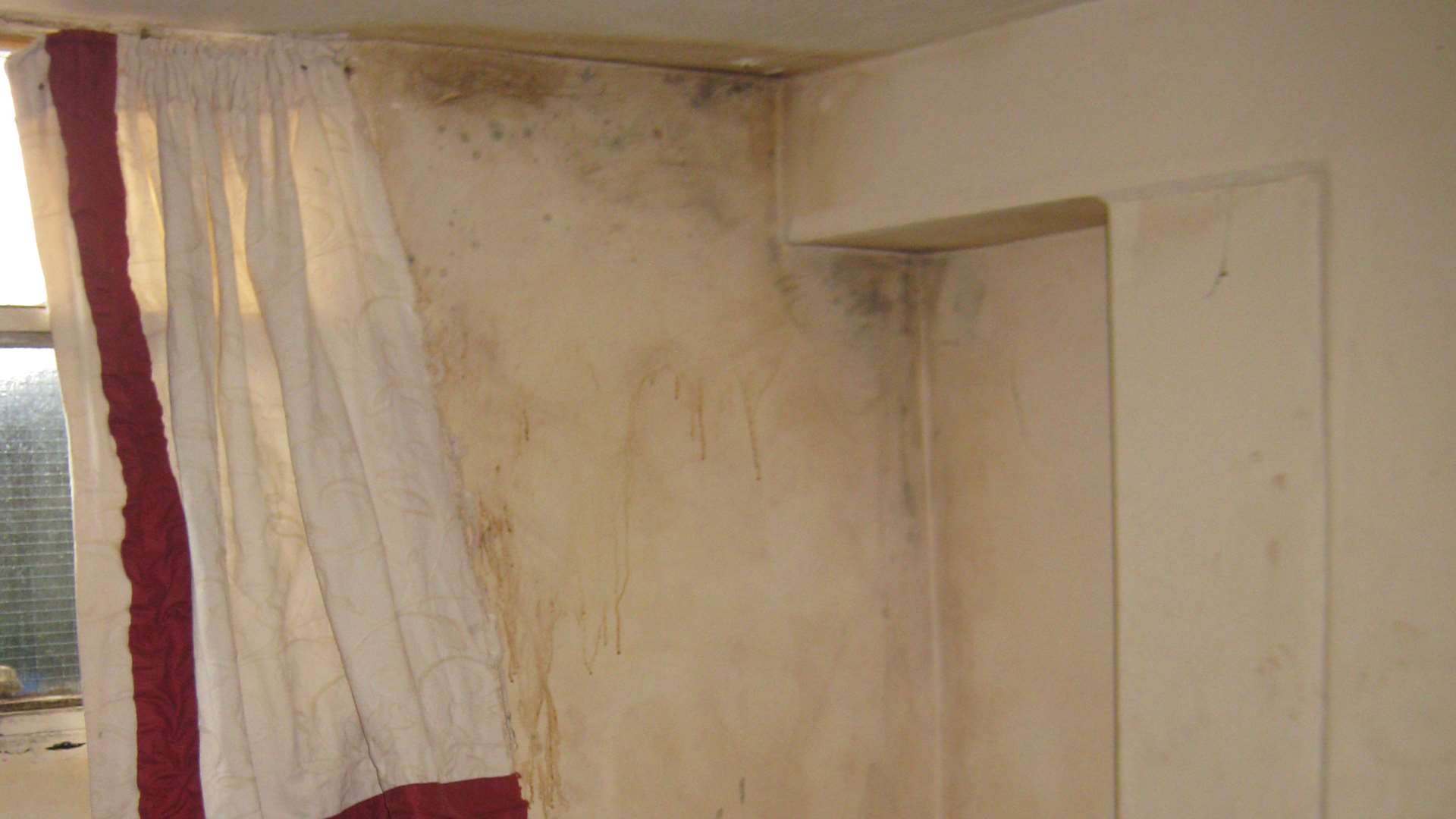 The property in Coronation Road, Chatham had damp, no heating and a broken toilet