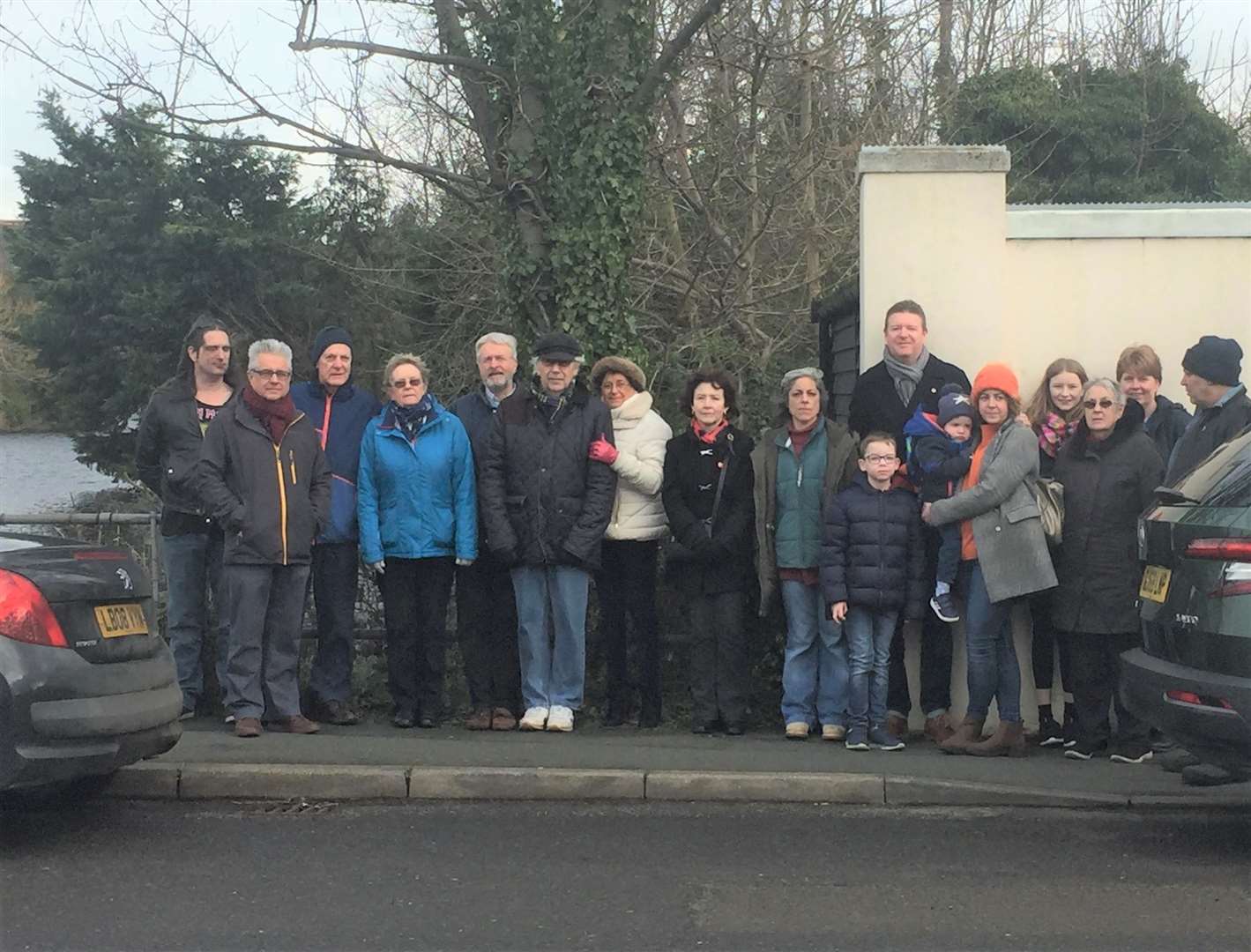 Residents and councillors are united in their fight for safety improvements to be made to the road by Stonebridge Pond