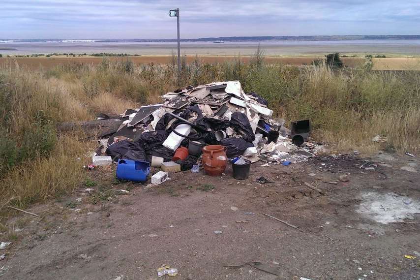 Gheorge flytipped waste in Homewards Road, Allhallows