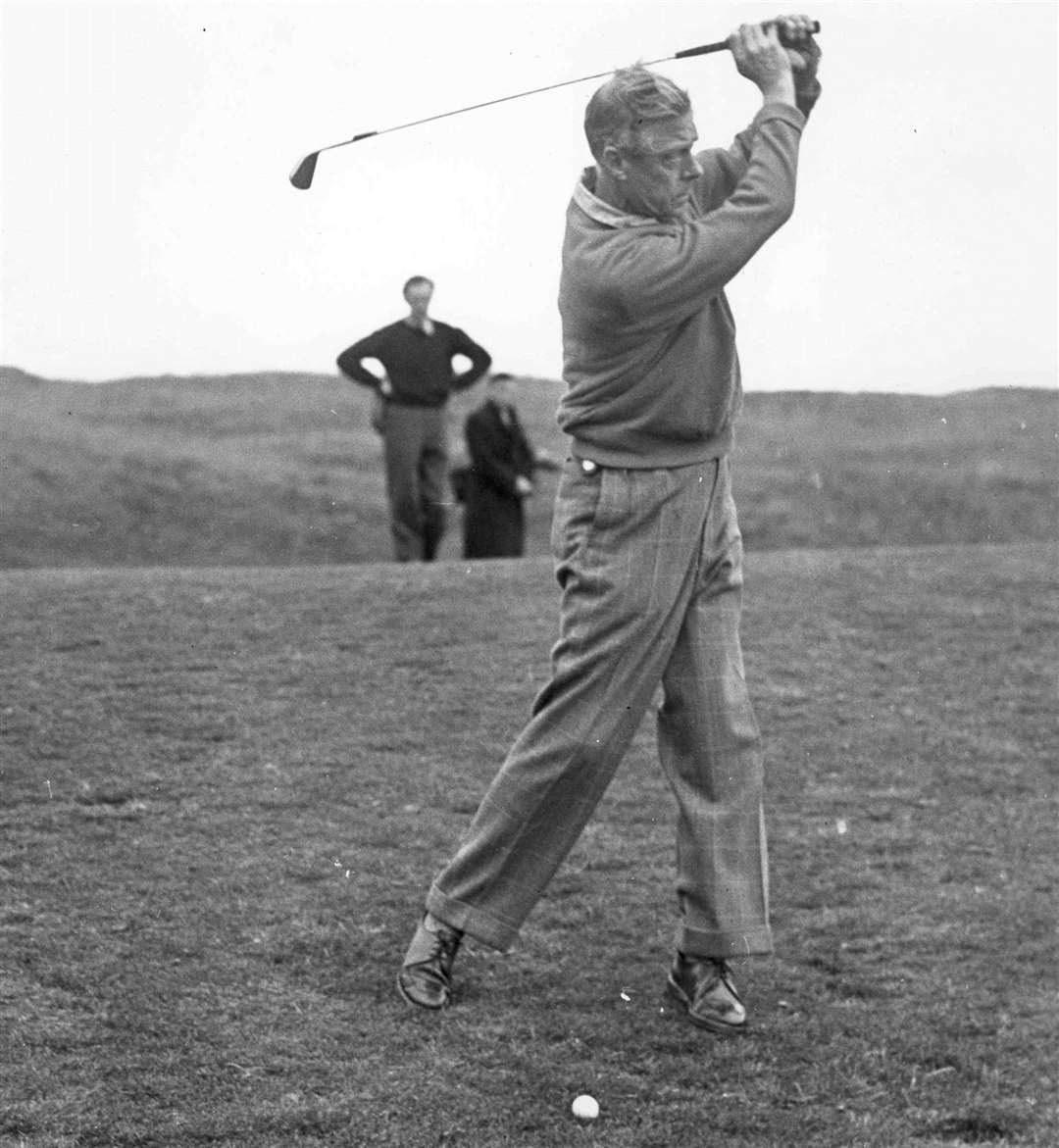 The Duke of Windsor (formerly King Edward VIII, until his abdication in 1936) played a round of golf at the Royal St George's Club, Sandwich, in October 1952. He was staying at a hotel on the front at Sandwich Bay, where he hosted a dinner party for six golfing friends