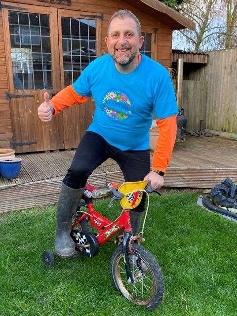 Brett Martin is doing the KM Big Bike Ride for Martha Trust (31718302)