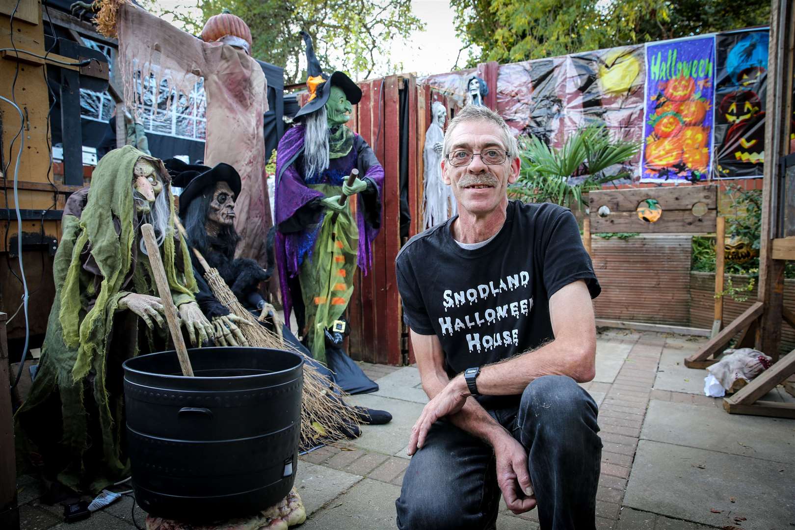 Andrew Damms who has created a Halloween display in his garden to raise money for Cancer Research UK. Picture: Matthew Walker FM4976565 (4833739)