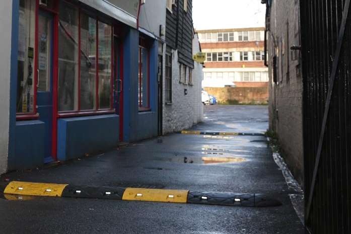 The alleyway is often used as a urinal