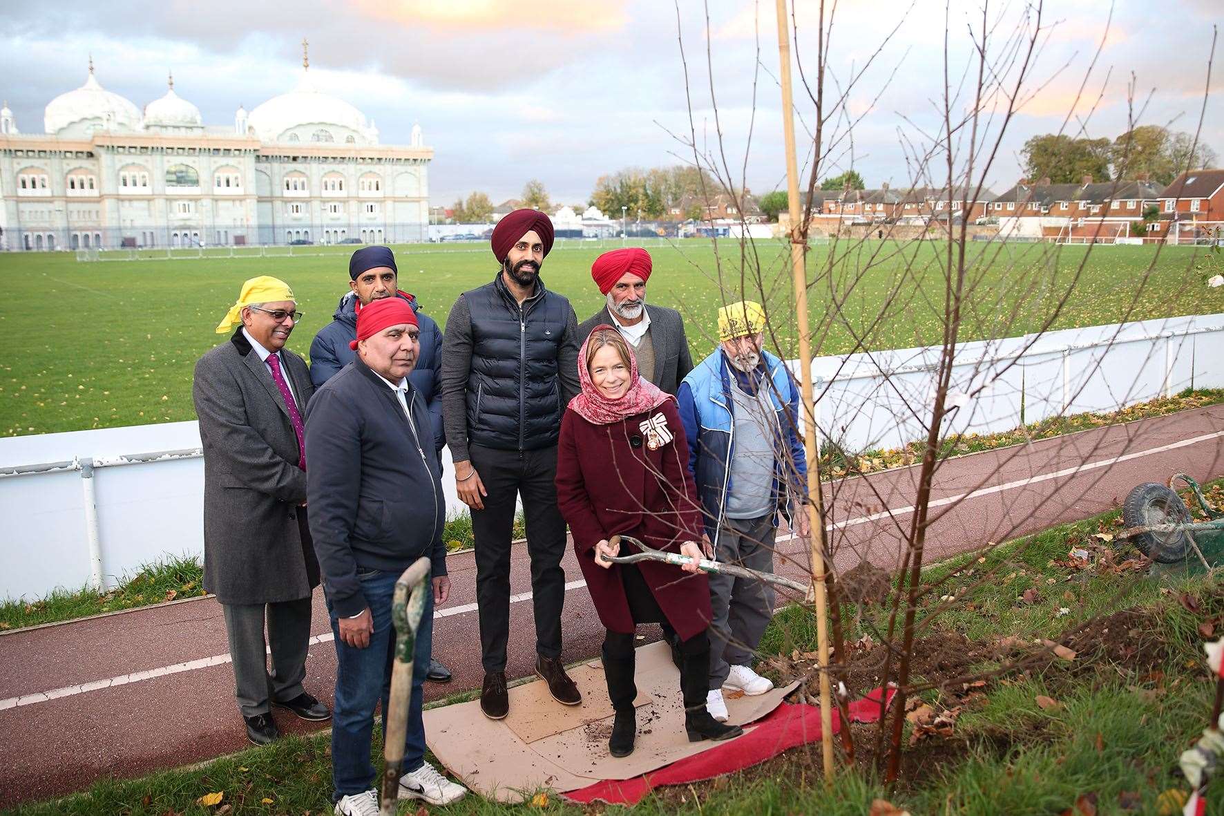 The Lord Lieutenant of Kent planted a tree in memory of Queen Elizabeth