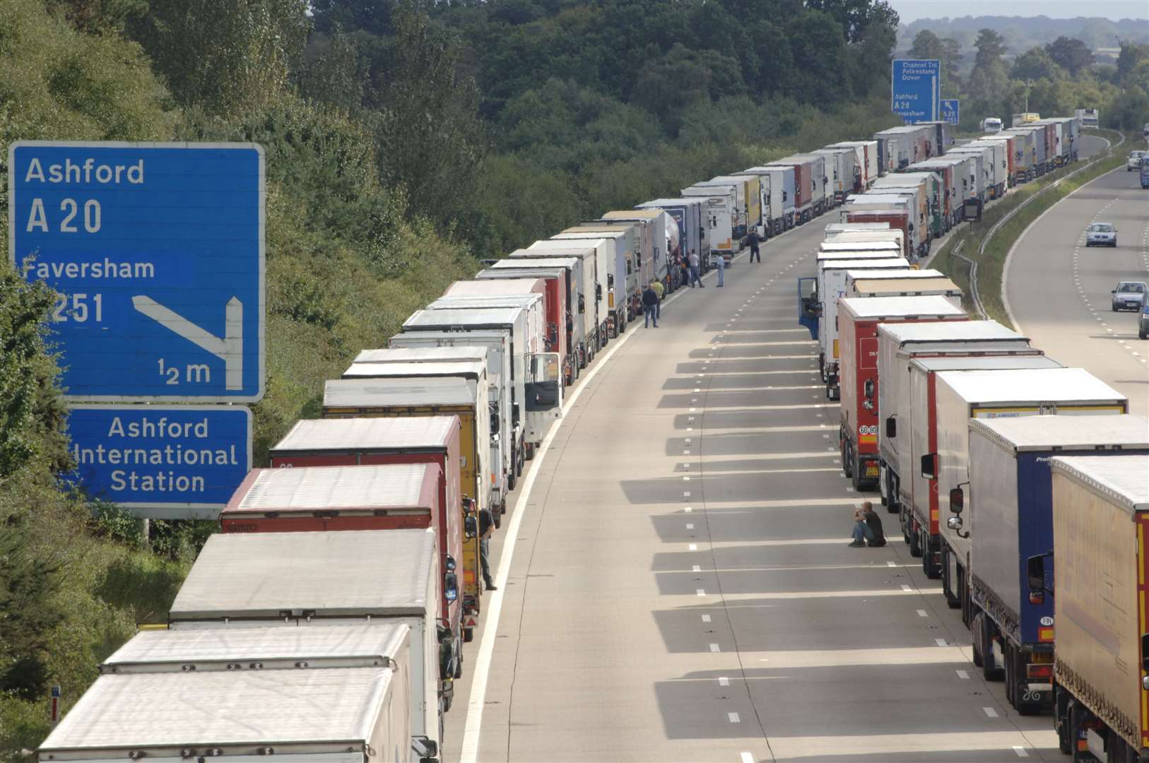 The leaked report has warned of queues of 7,000 lorries