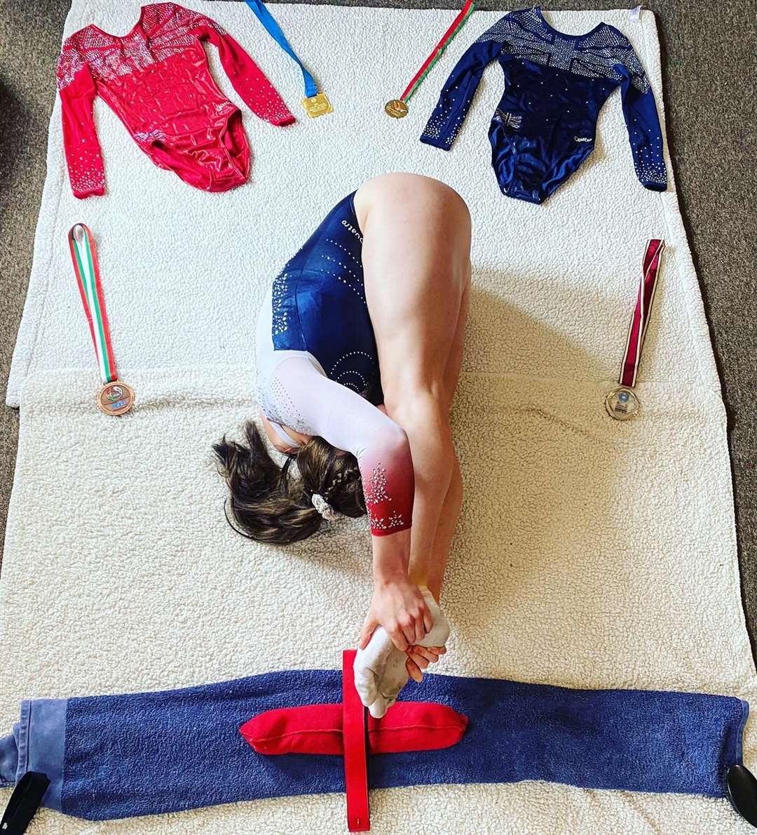 GB gymnast Izzy Songhurst gets creative for charity Picture: british-gymnastics.org. (33922443)
