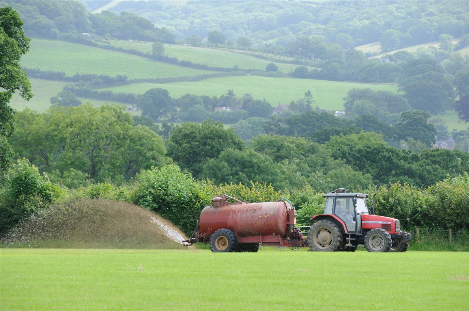 Muck-spreading on a farm. Thinkstock Image Library