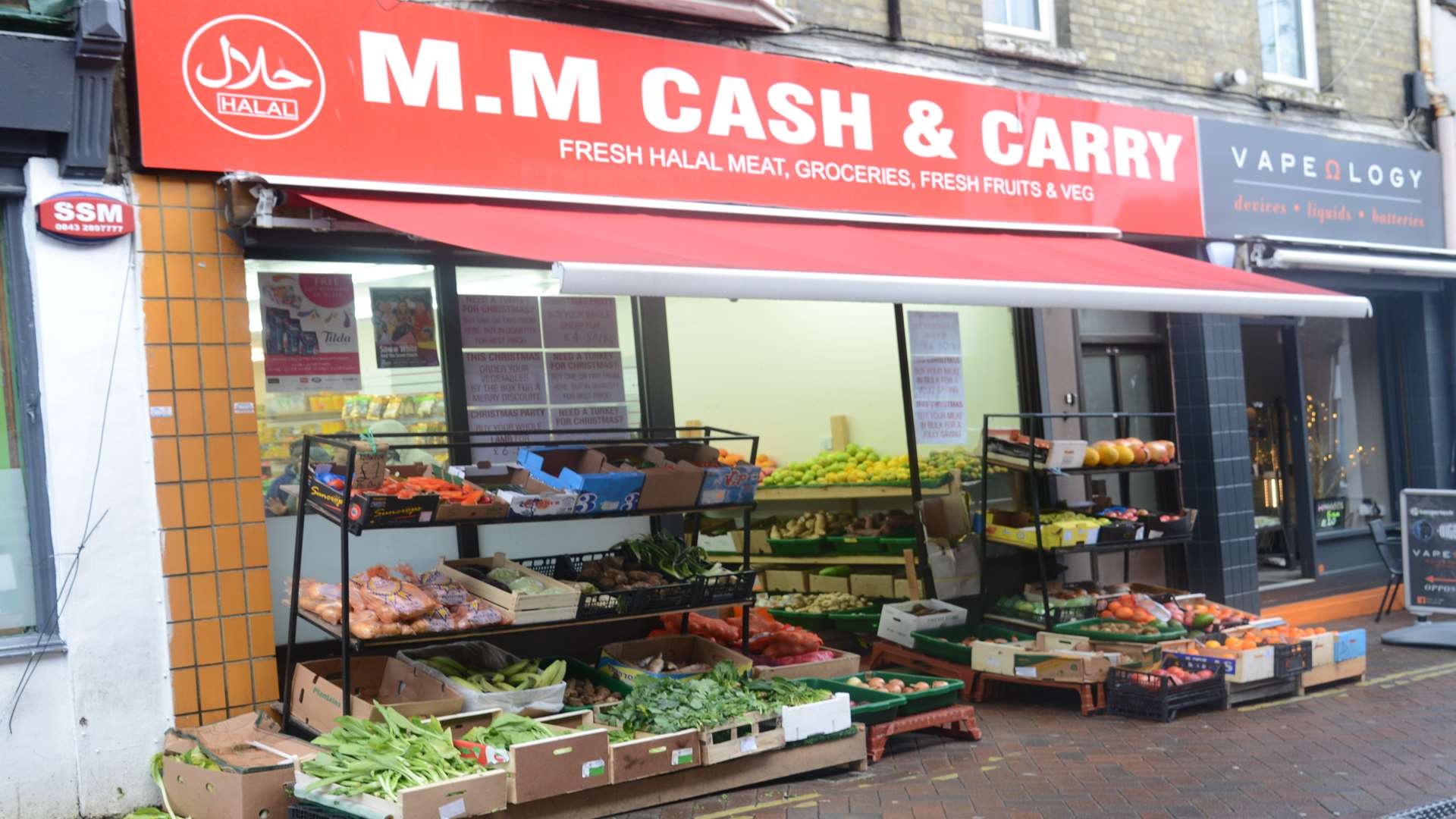 M M Cash and Carry in Ashford