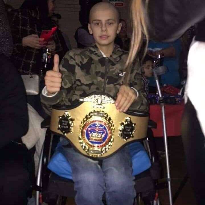 Aspiring boxer Henry Boswell, from Swanley, has died from cancer age 16