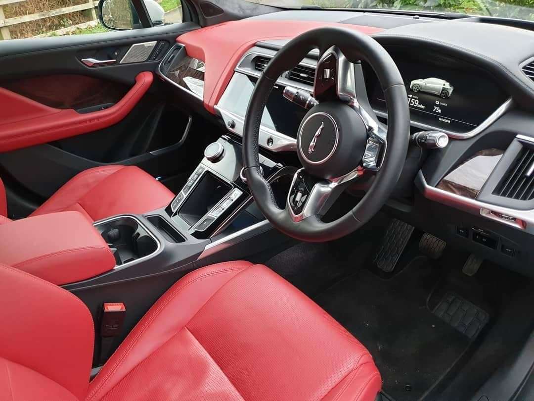 The interior is unlike any other Jaguar to date (8022530)