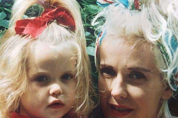 Peaches Geldof posted a picture with her mother Paula Yates on Twitter shortly before her death