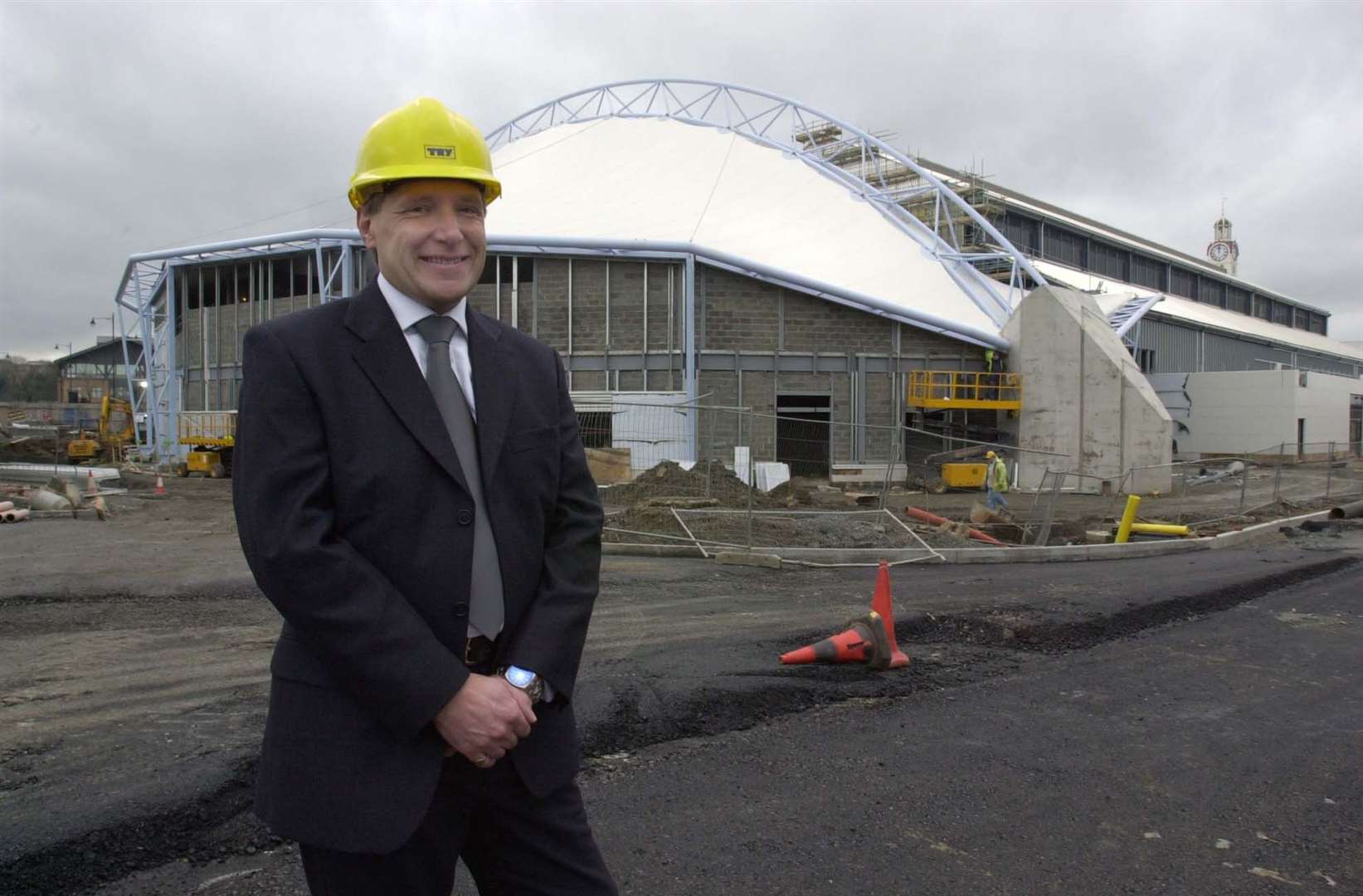 Colin Wilding, manager of Dockside Outlet Centre pictured in January 2003. Pic: Marilyn Roffey, The Enterprise Company