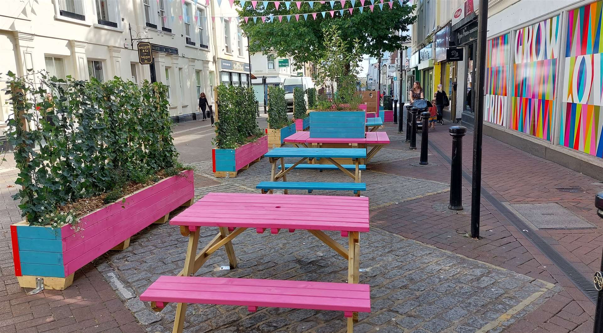 Colourful new benches appeared in Bank Street this week