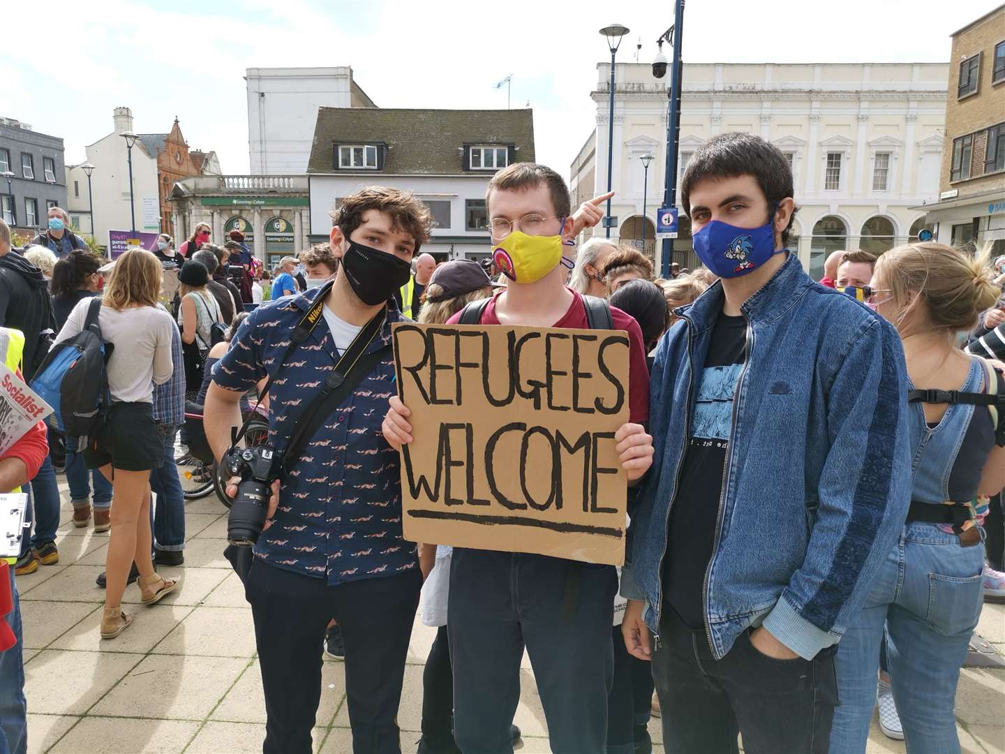 Pro-refugee counter-protestors at the last march in Dover, on September 5