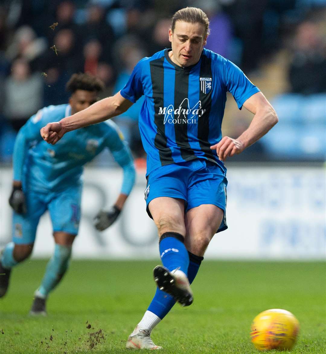 Tom Eaves is spot on for Gills in injury time to earn a share of the spoils Picture: Ady Kerry