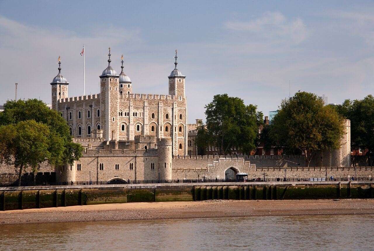Simon of Sudbury was beheaded at the Tower of London by an angry mob