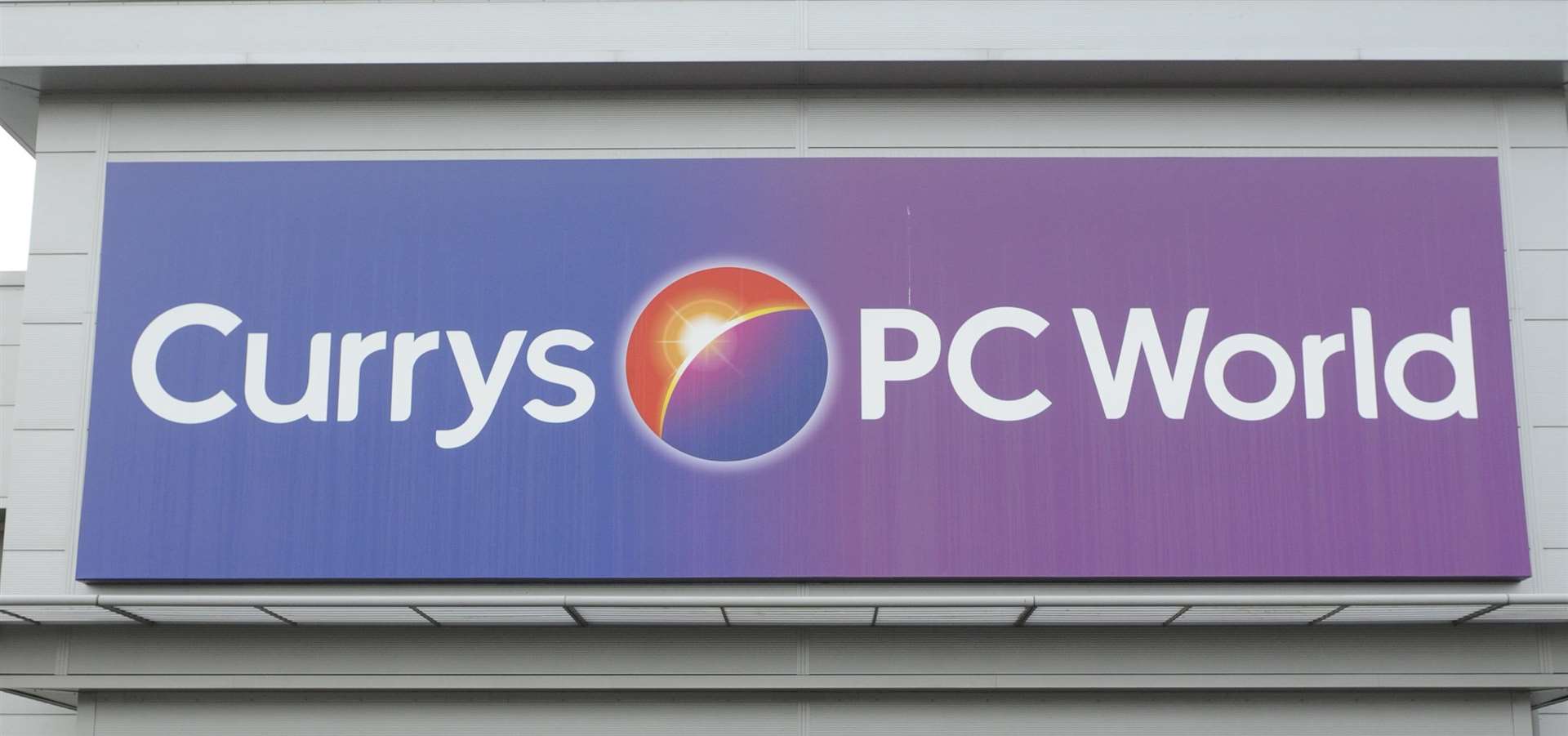 Currys PC World in Bluewater will shut in January