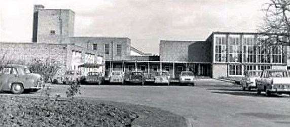 Oldborough Manor School pictured in 1964