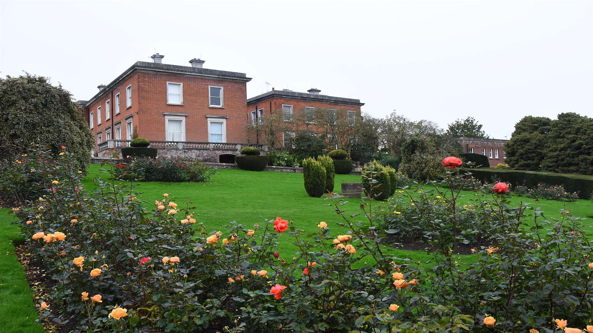 Mount Ephraim between Canterbury and Faversham