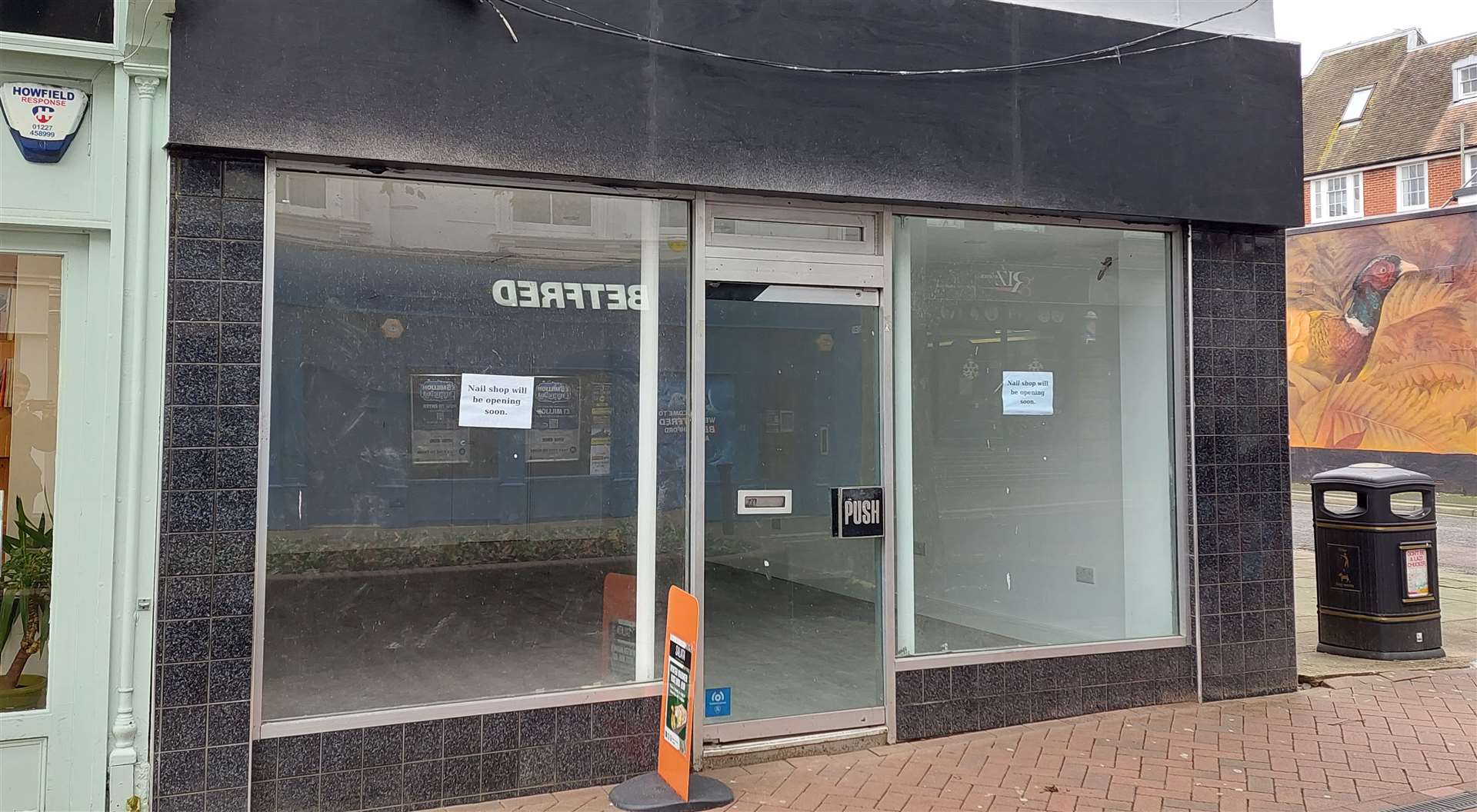 A new nail shop is due to open in Ashford's Bank Street, replacing Buzz Hair