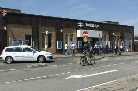 Tonbridge train station