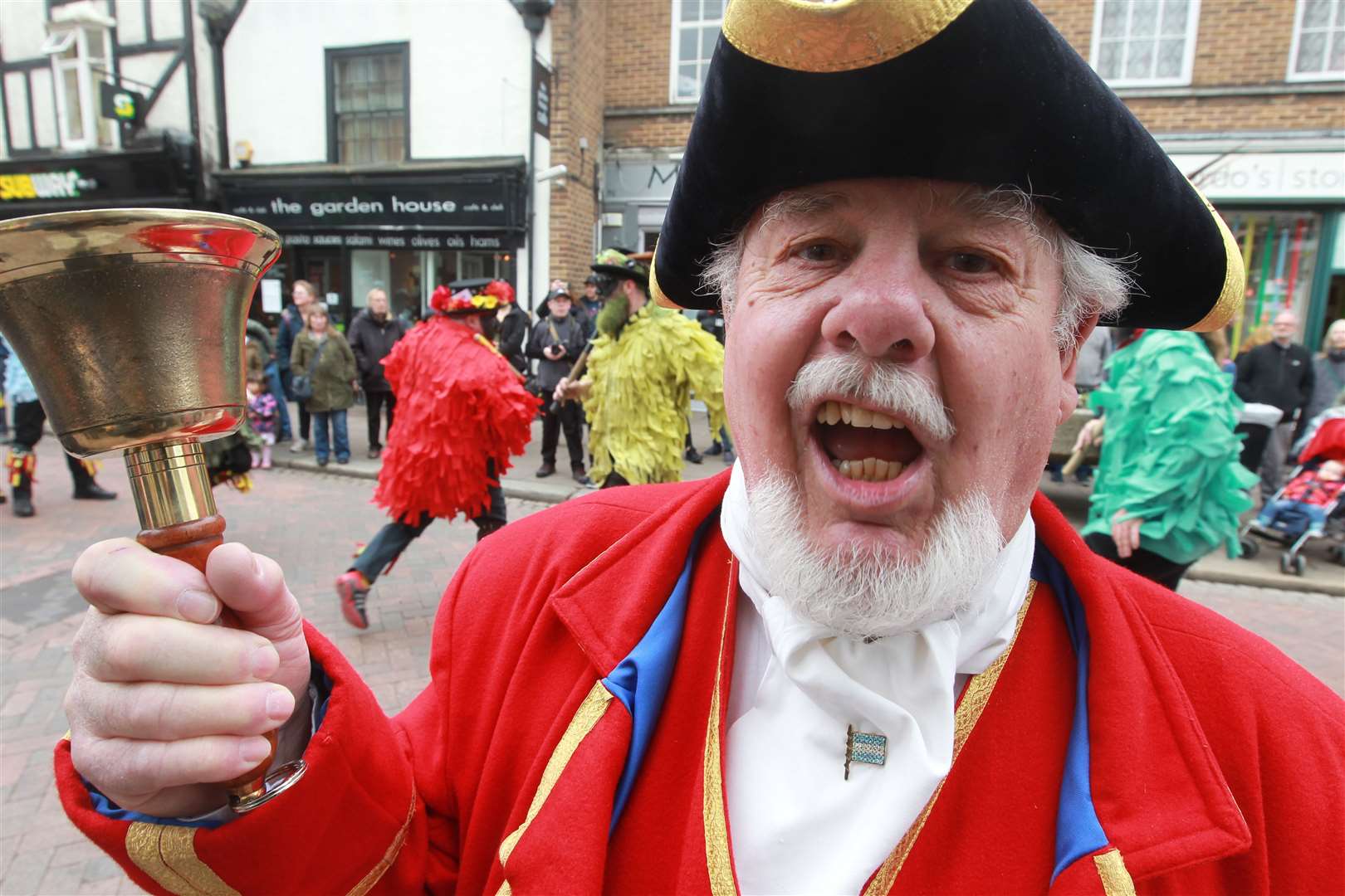 Rochester town crier Mike Billingham is appealing for names of soldiers from the First World War