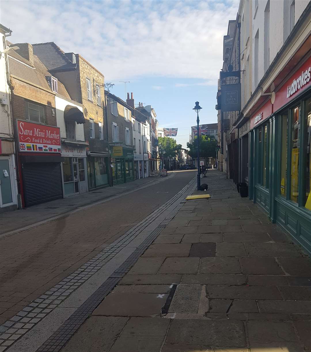 Windmill Street in Gravesend is deserted. (37996269)