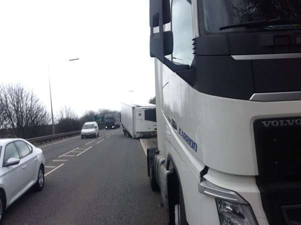 Lorry has lost its trailer on the A2