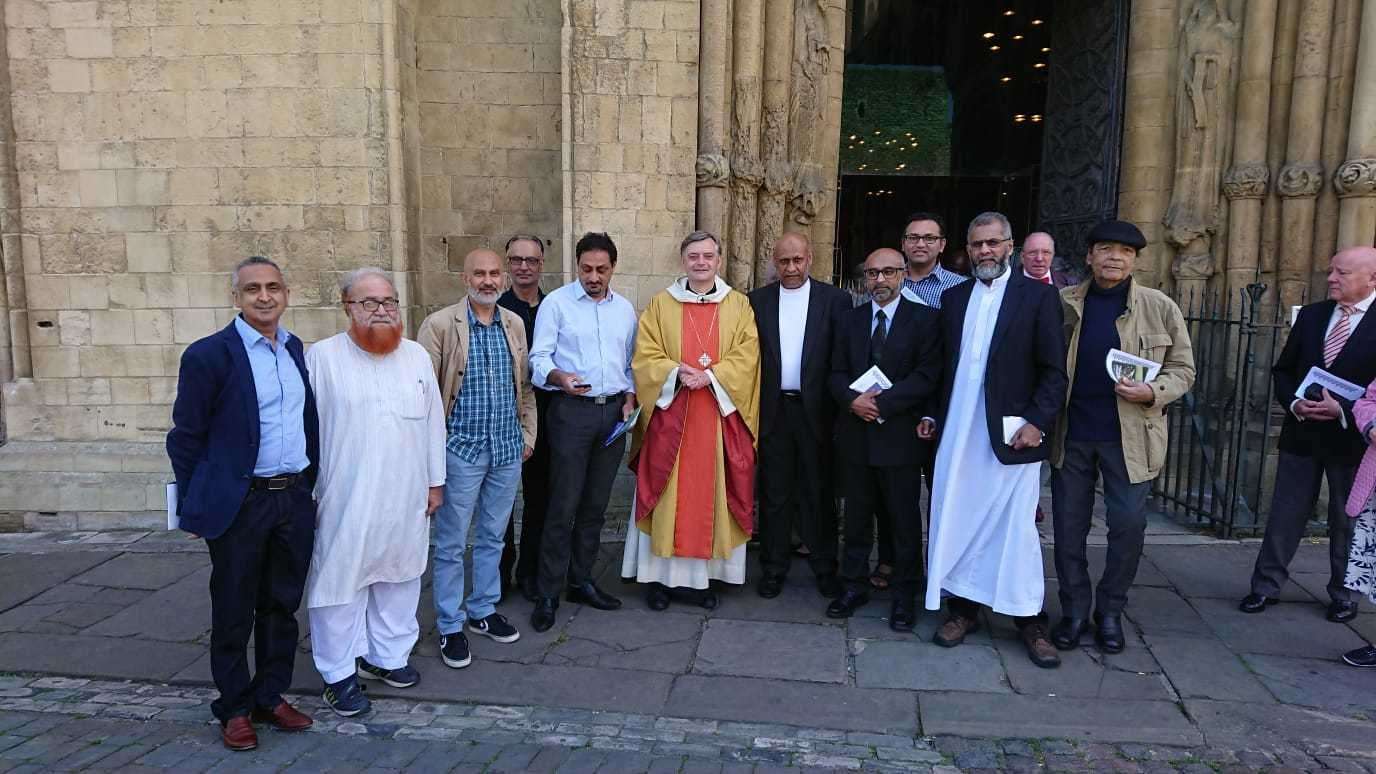 Member of the Muslim community visited Rochester Cathedral (11310448)