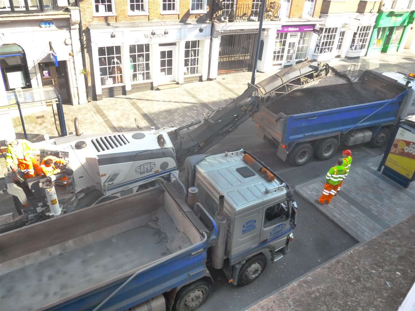Road crews move in to dig up the High Street