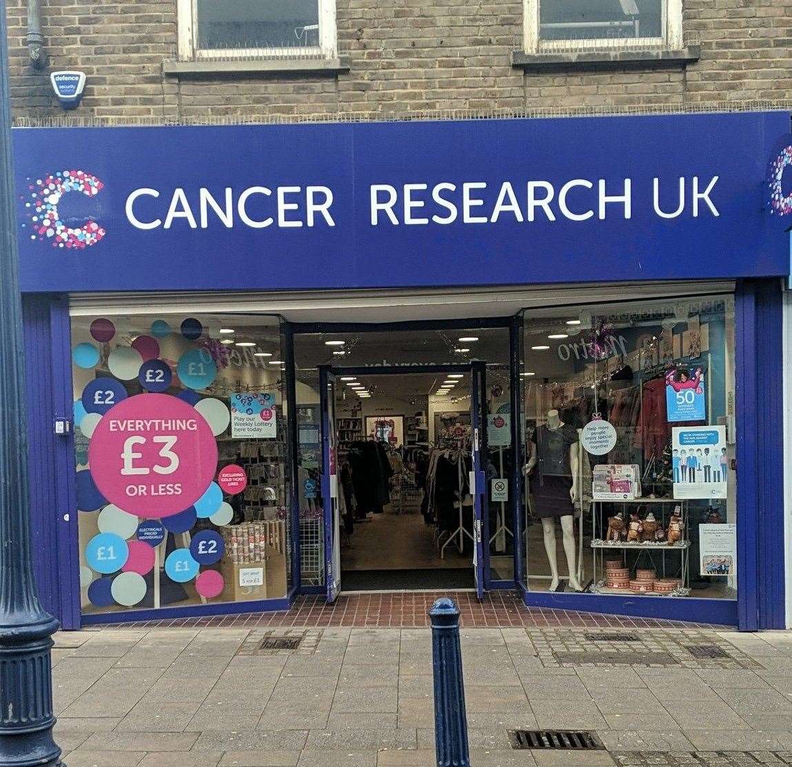 Cancer Research in New Road, Gravesend. Photo: @CRUKGravesend (43709057)